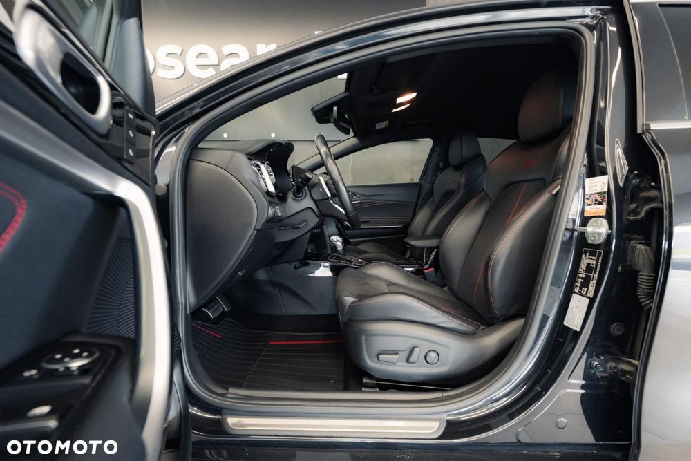 Kia ProCeed 1.6 T-GDI GT DCT - 14