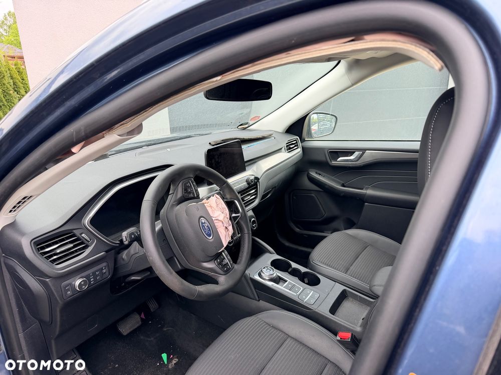 Ford Kuga - 9