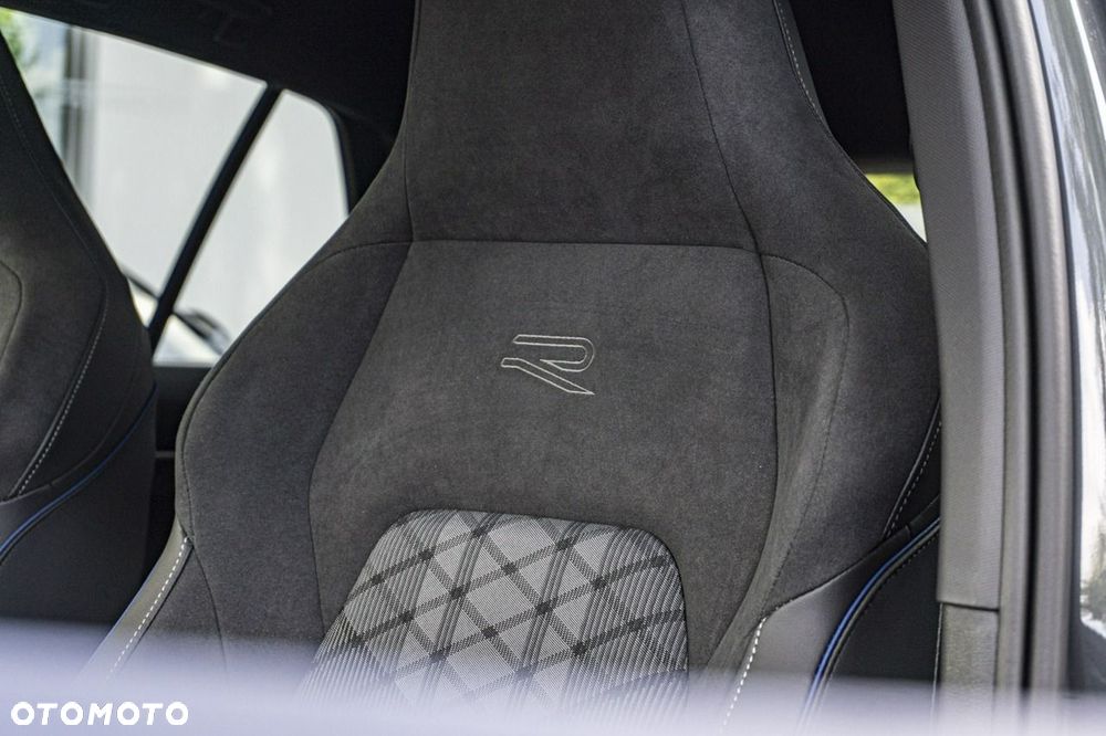 Volkswagen Golf - 14