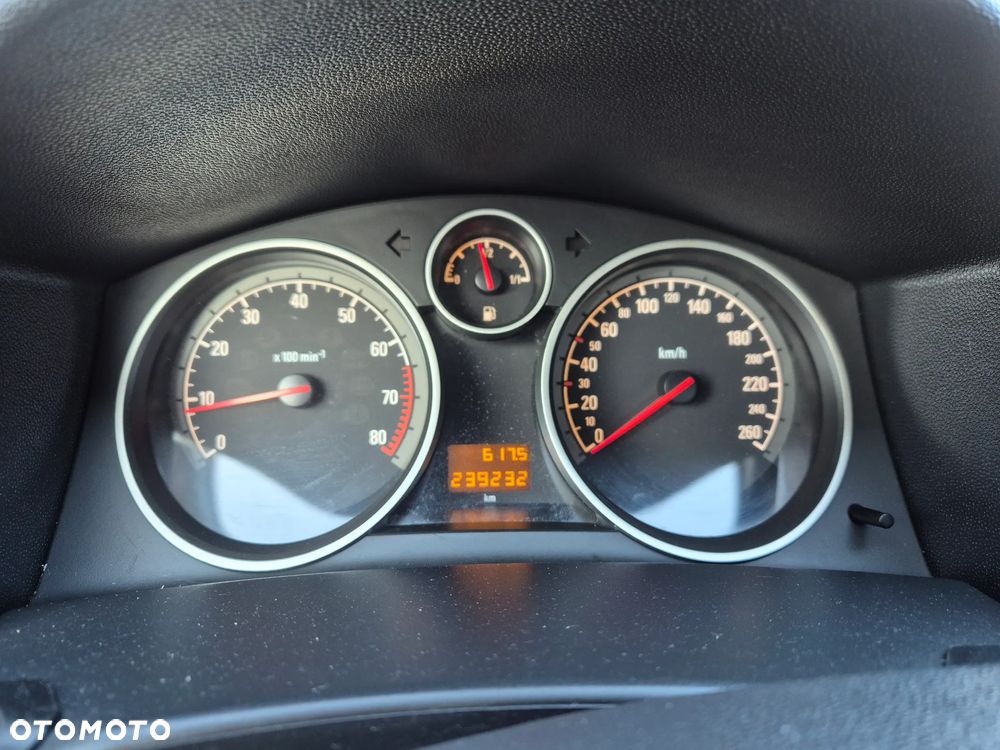 Opel Astra 1.6 Catch me - 31