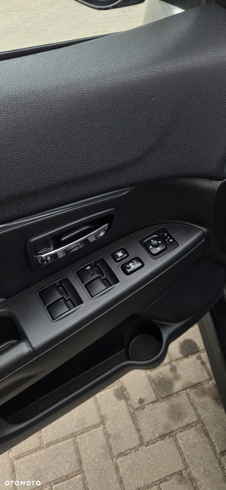 Mitsubishi ASX 1.8 DID Invite 4WD AS&G - 24