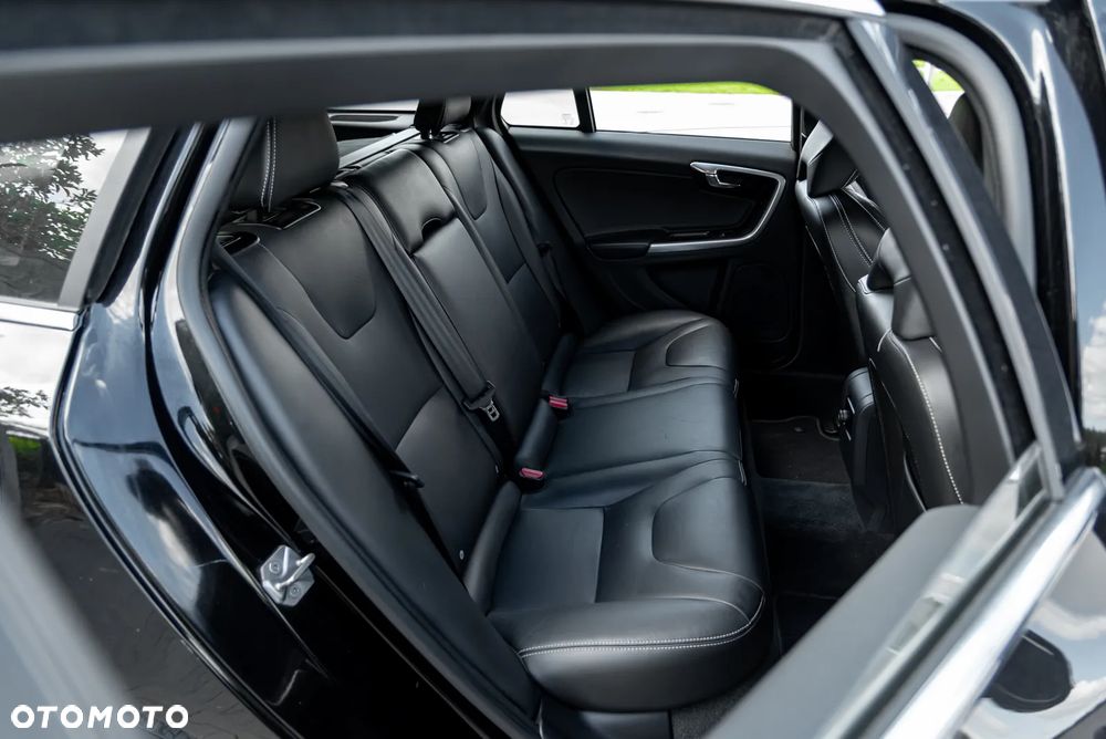 Volvo V60 D2 Kinetic - 21