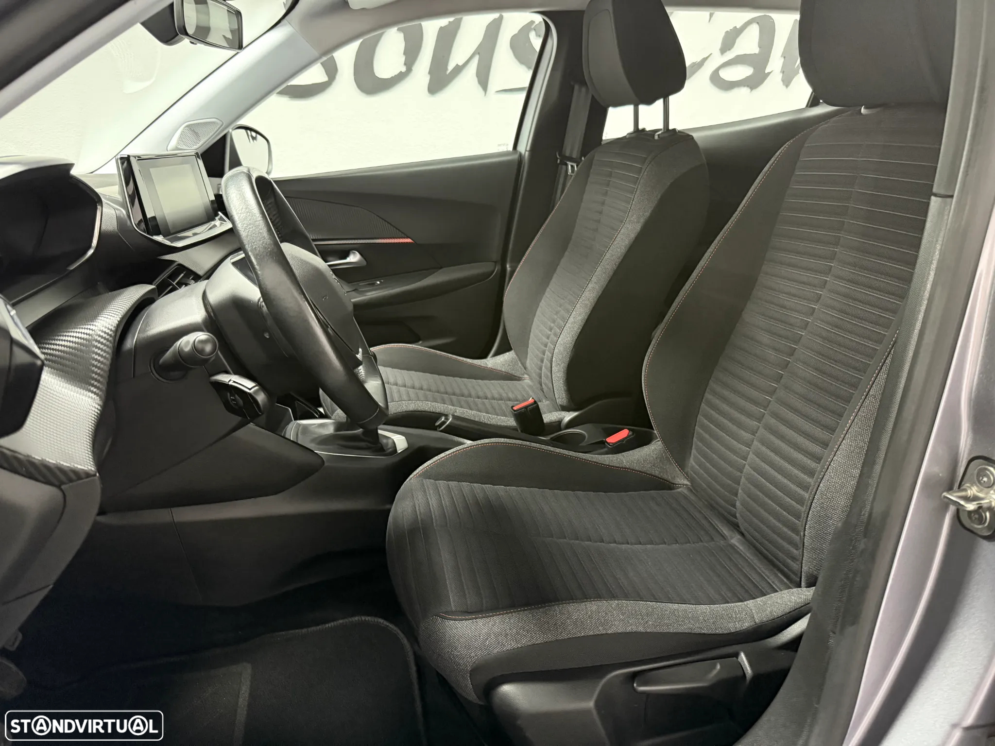 Peugeot 2008 1.2 PureTech Active Pack - 16