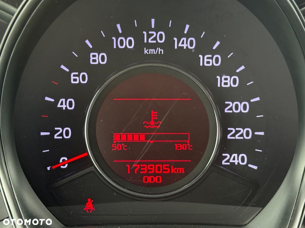 Kia Ceed - 24