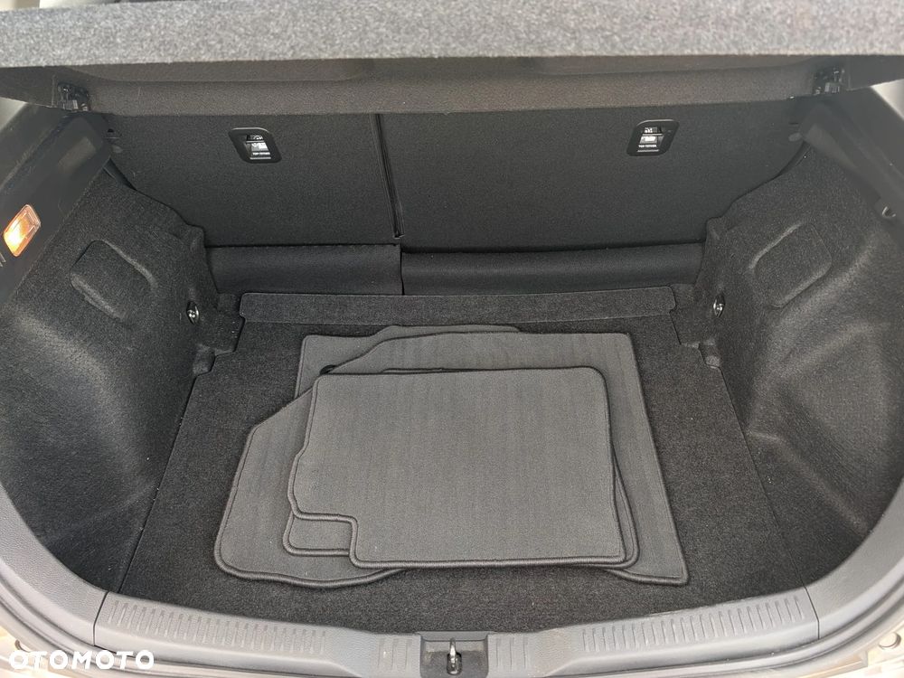 Toyota Auris 1.6 Comfort - 27
