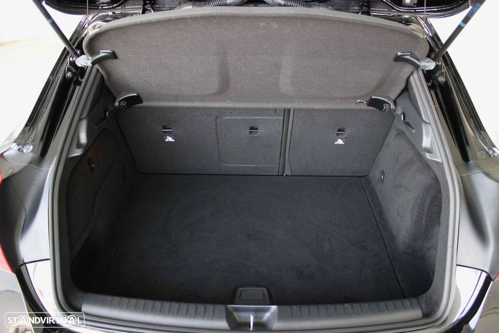 Mercedes-Benz GLA 180 d Urban - 20