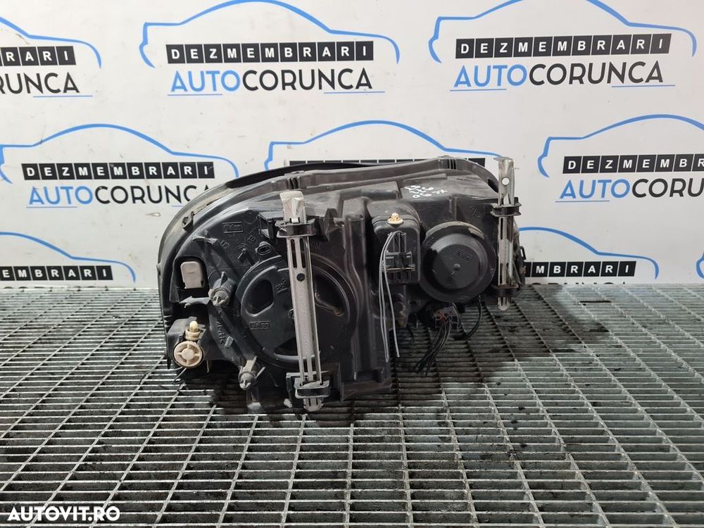 Far Stanga Volvo XC90 Facelift 2002 - 2006 SUV 4 Usi (972) Fara xenon 30784151 - 2