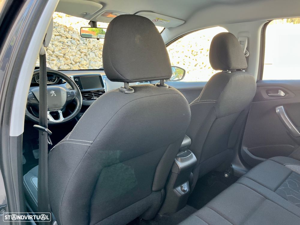 Peugeot 2008 - 36