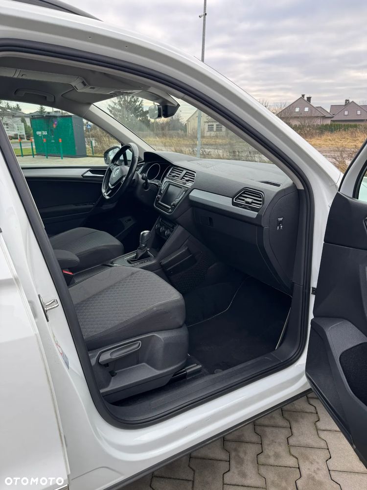 Volkswagen Tiguan - 11