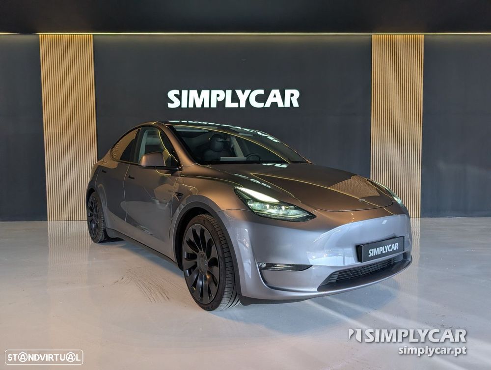 Tesla Model Y - 3