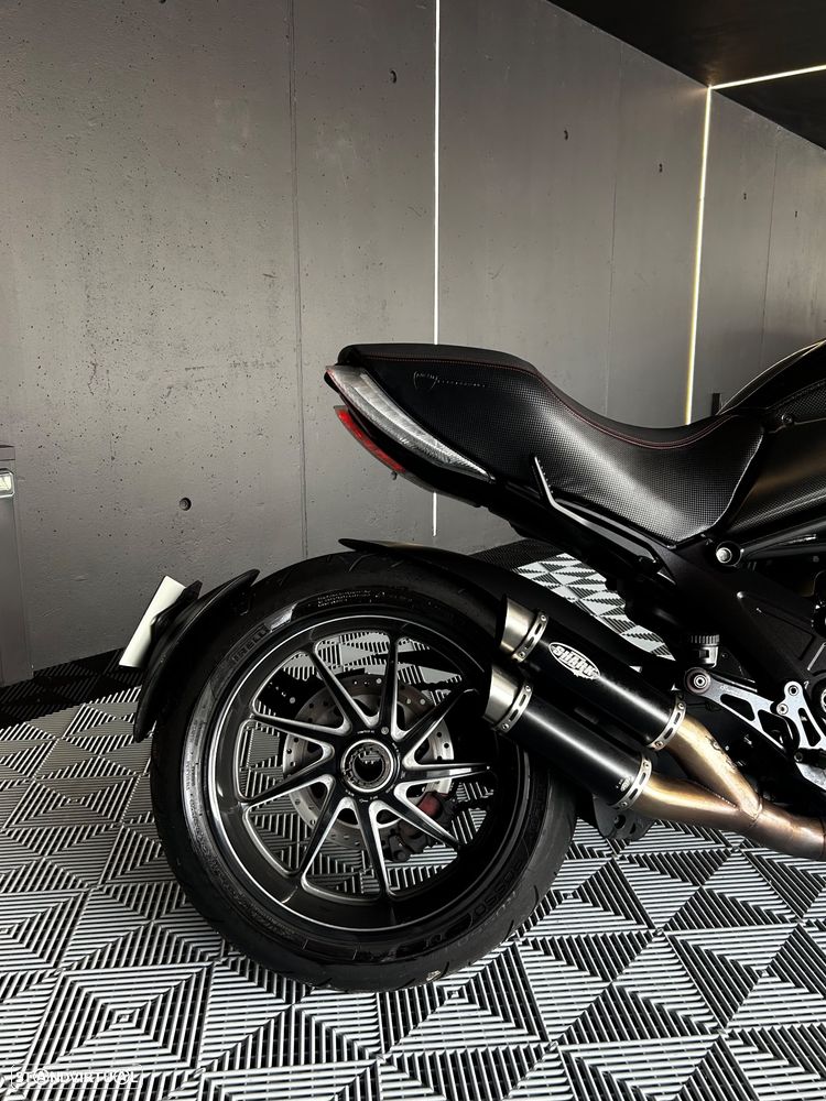 Ducati Diavel Carbon - 8