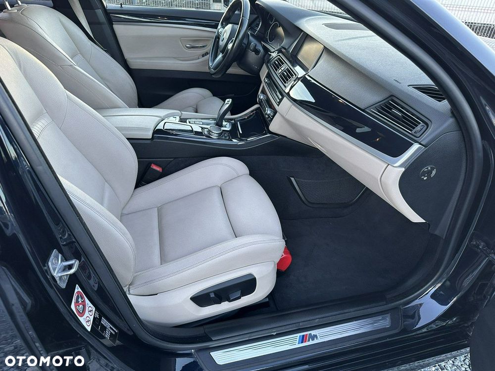 BMW Seria 5 528i xDrive - 37