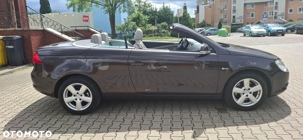 Volkswagen Eos 2.0 TDI DPF DSG Exclusive - 4