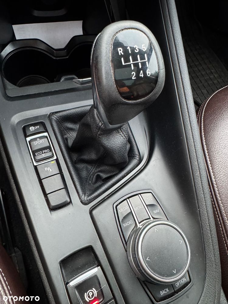 BMW X1 sDrive18d - 10
