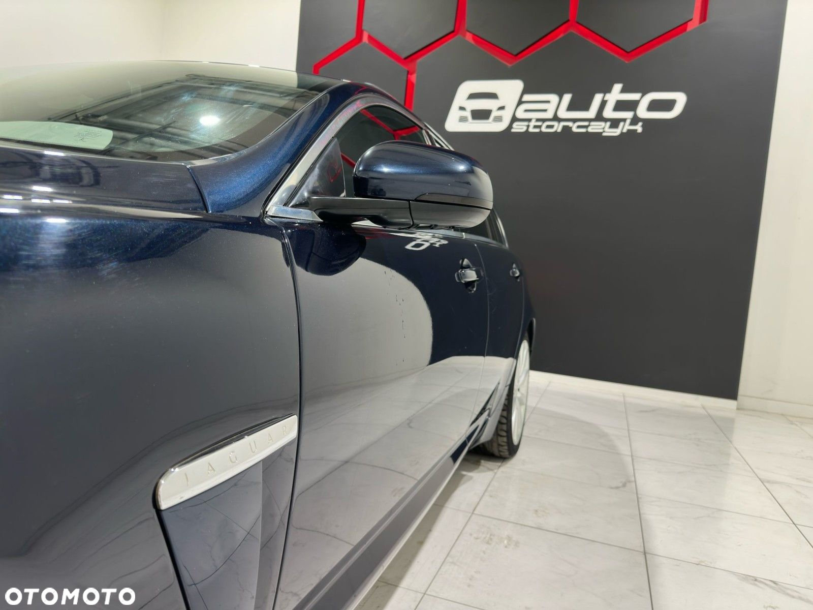 Jaguar XF - 4