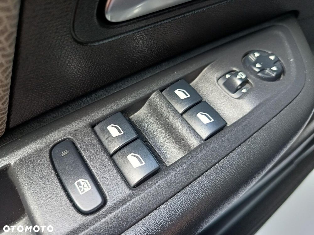 Citroën C4 1.2 PureTech Shine S&S - 22