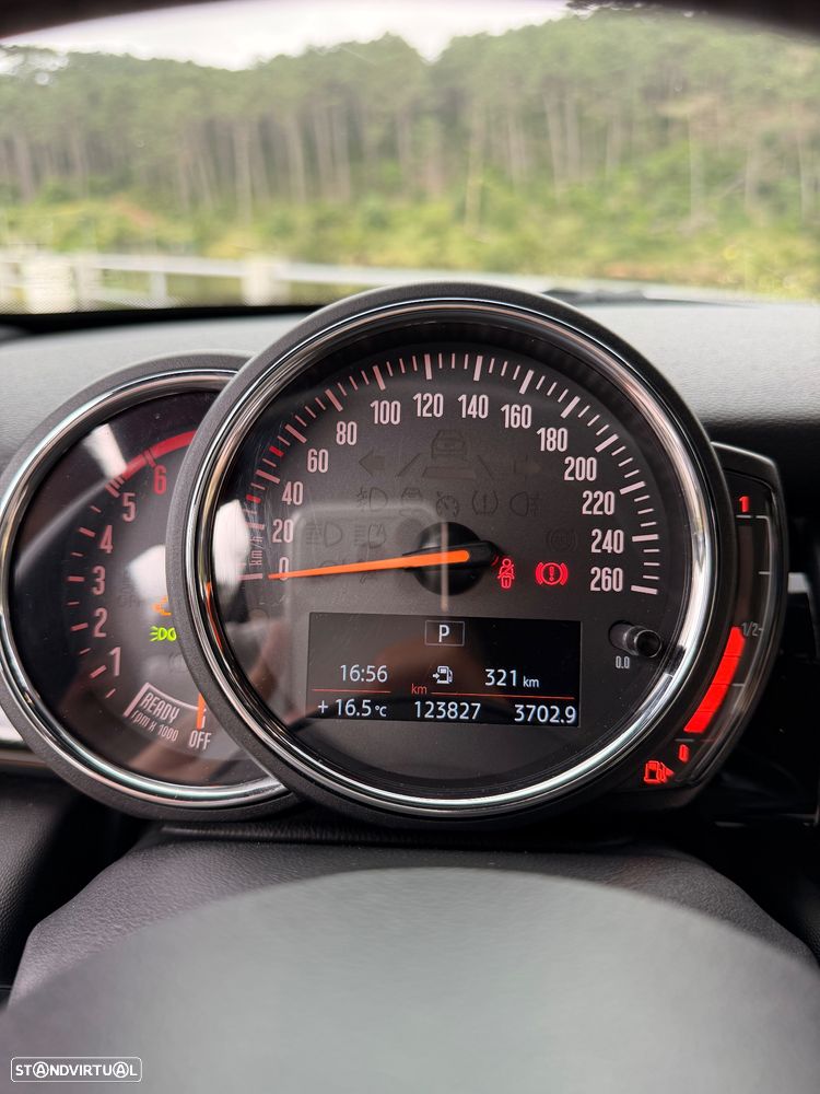 MINI 3 Portas Cooper D Auto - 16