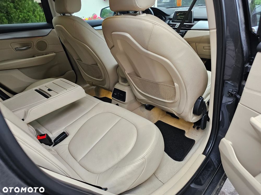 BMW Seria 2 216d Luxury Line - 13