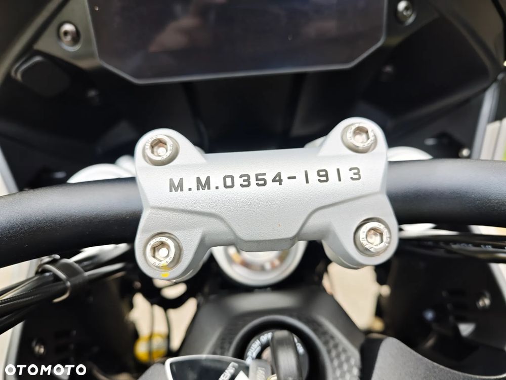 Moto Guzzi V100 Mandello - 21