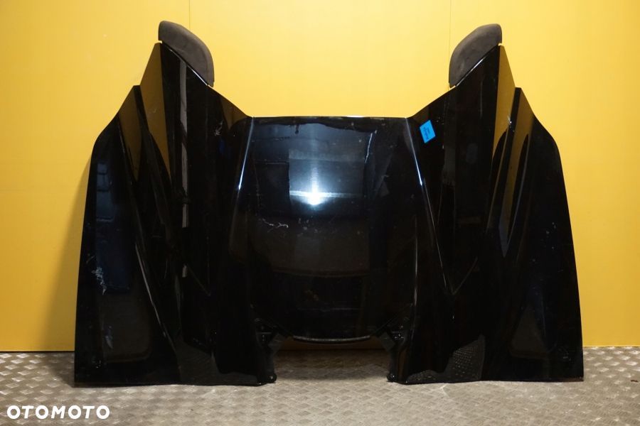 CHEVROLET CORVETTE C8 CABRIO 2020 - Maska Tył Pokrywa Klapa USA - 1