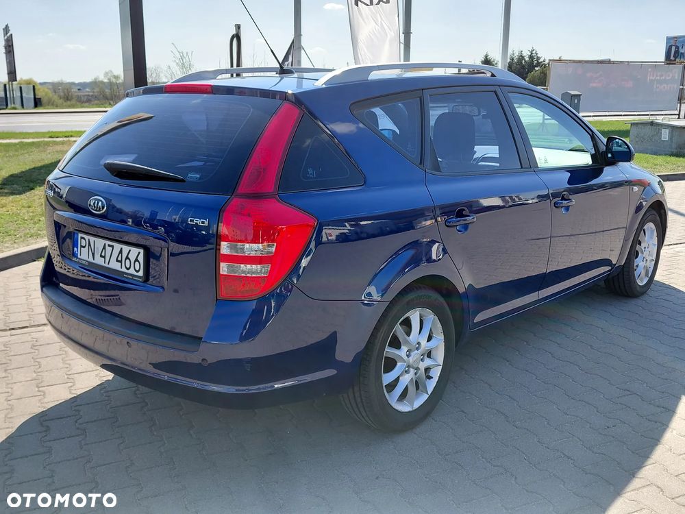 Kia Ceed 1.6 Crdi Comfort + - 5