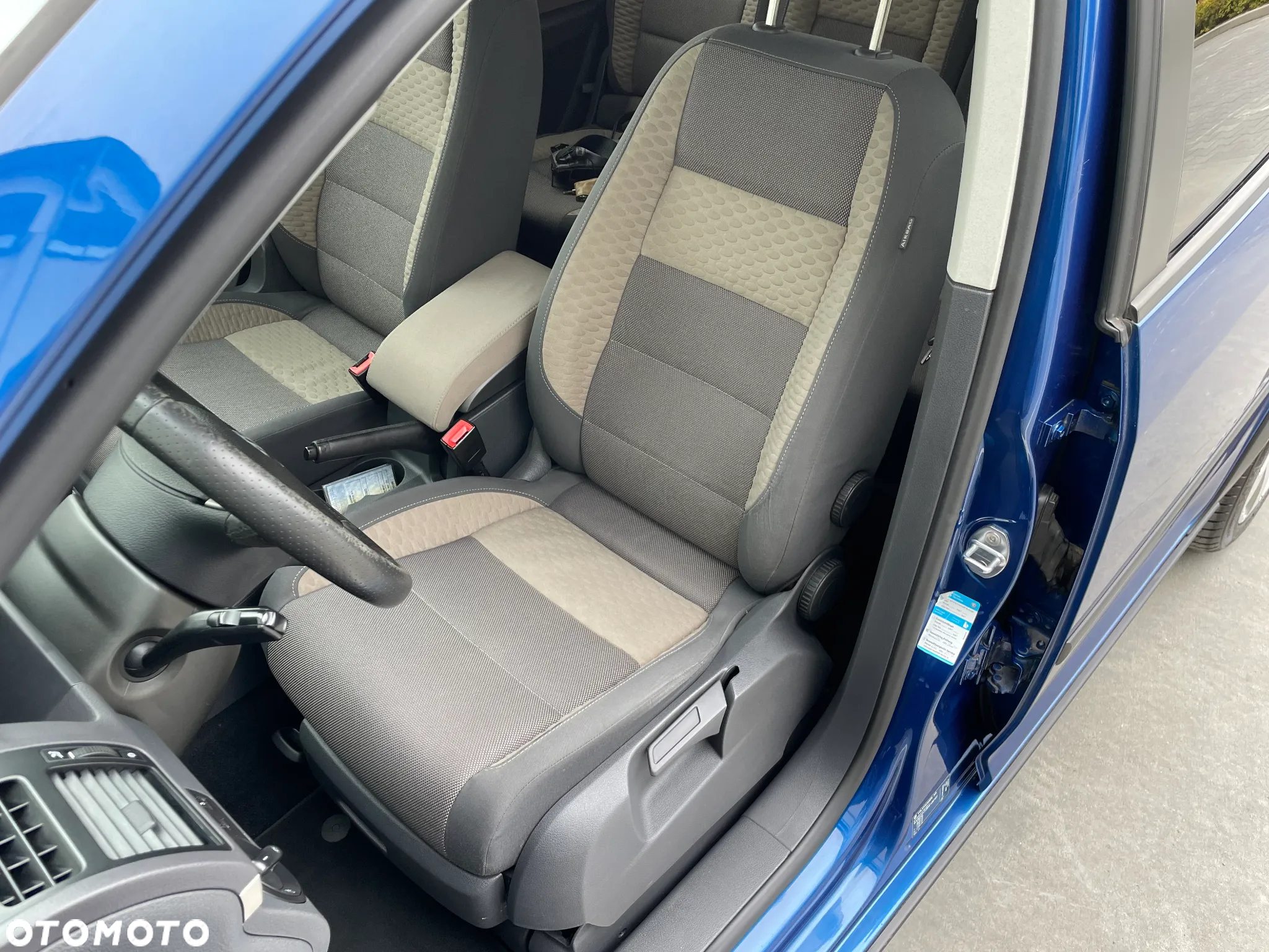 Volkswagen Touran 1.4 TSI Cross - 18