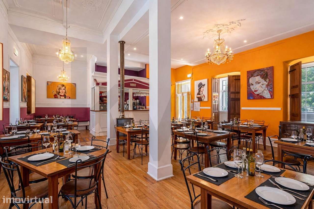 CAFÉ INGLÊS NO ALGARVE | RESTAURANTE ICÓNICO JUNTO AO CASTELO DE SILVE - Grande imagem: 2/28