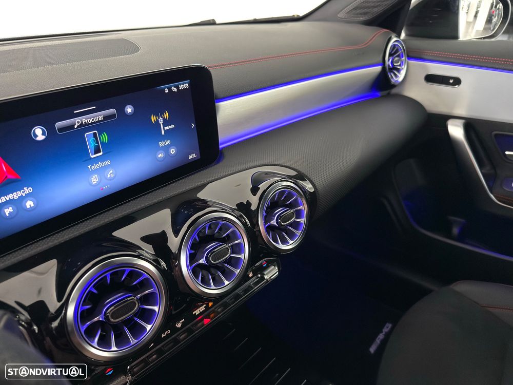 Mercedes-Benz CLA 250 e Shooting Brake AMG Line - 22