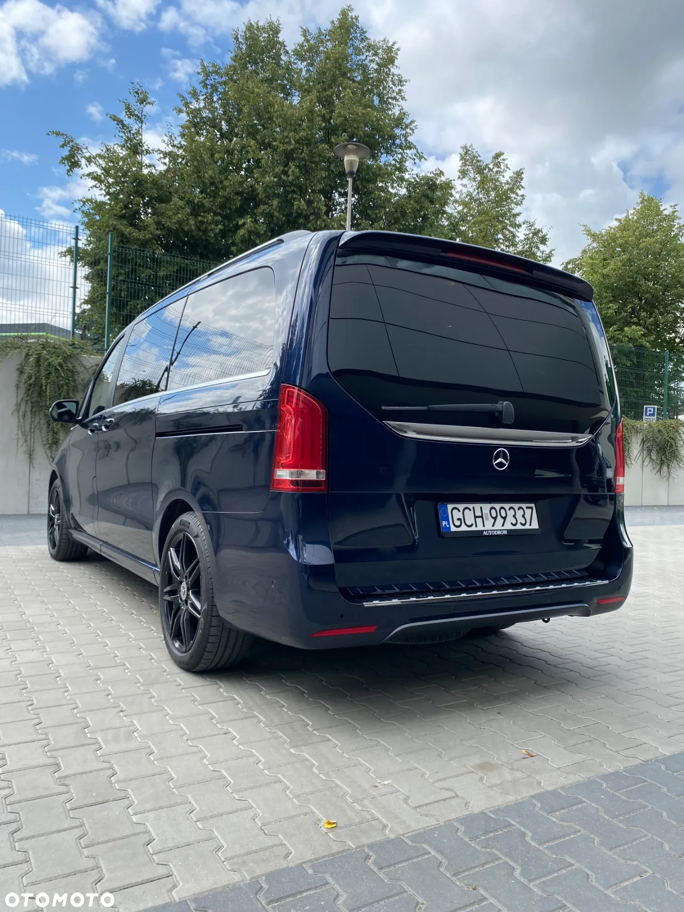 Mercedes-Benz Klasa V 300 d 4-Matic Avantgarde 9G-Tronic (d³ugi) - 21