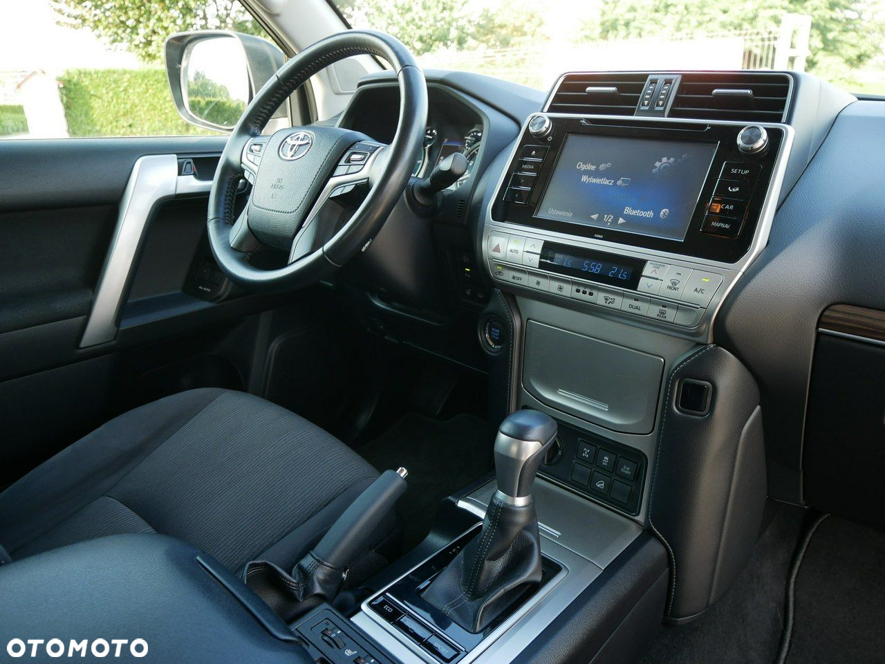 Toyota Land Cruiser - 25