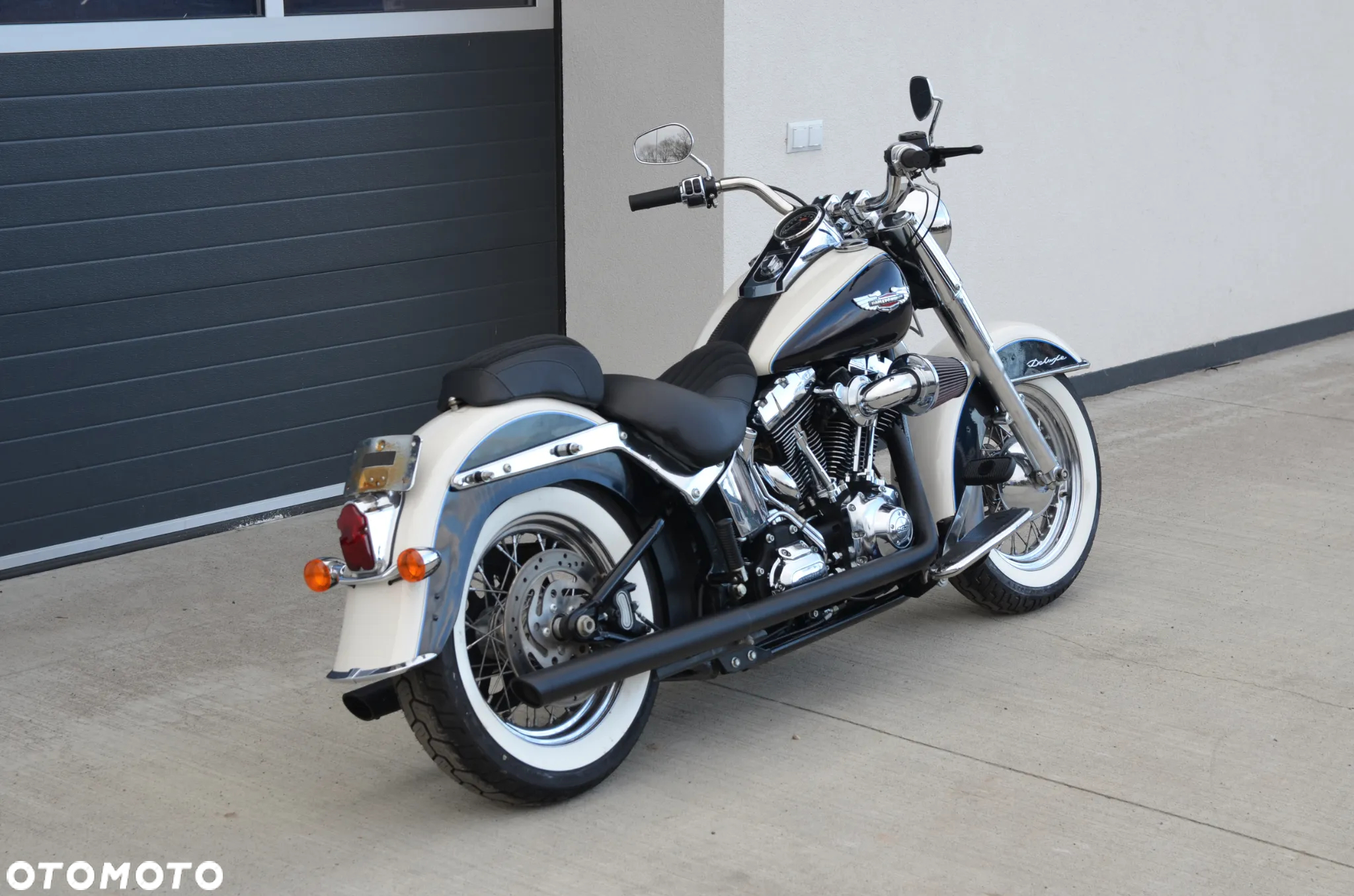 Harley-Davidson Softail Deluxe - 10