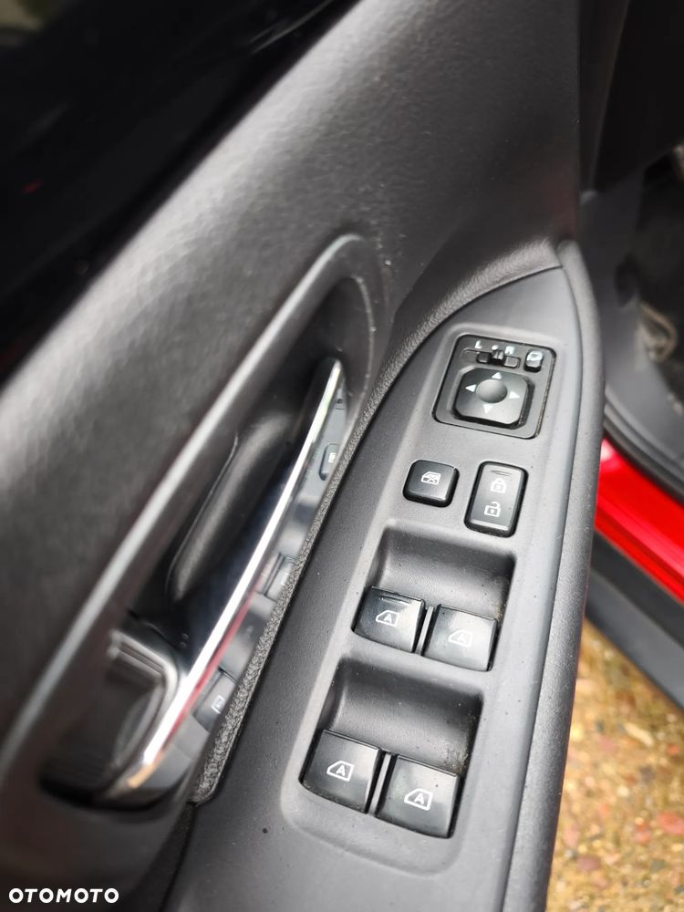 Mitsubishi Outlander 2.0 Intense Comfort 4WD CVT - 27