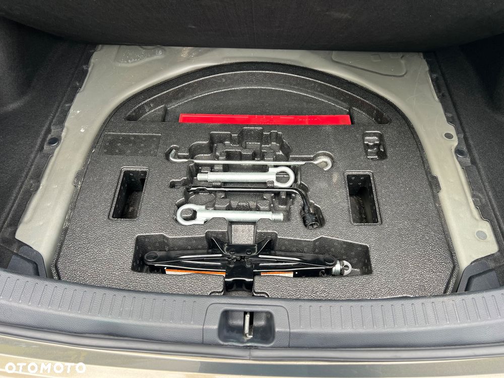 Toyota Corolla 1.8 Hybrid Active - 27
