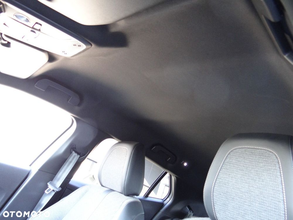 Peugeot 2008 PureTech 100 Allure S&S BVM6 - 21