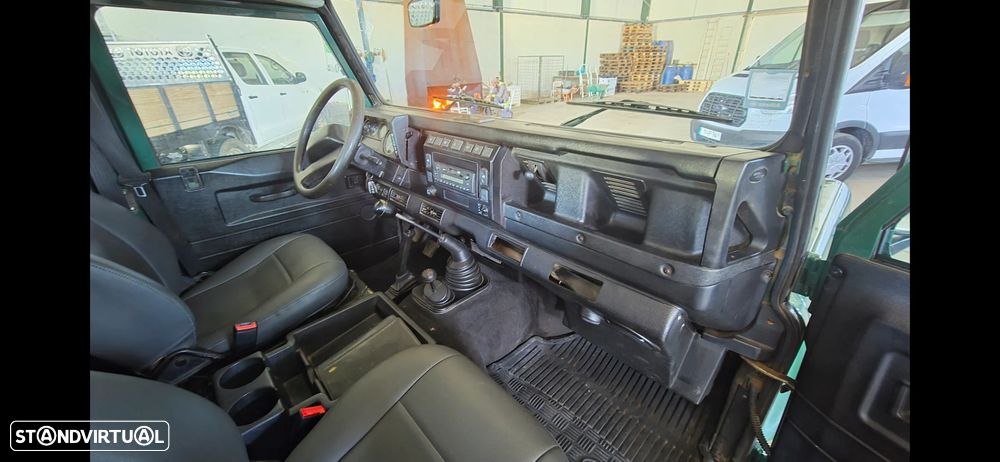 Land Rover Defender 110 2.5 TD5 Metal Top - 8