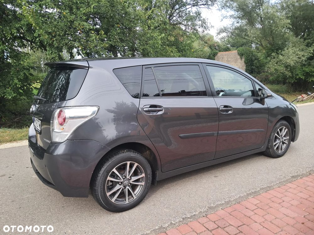 Toyota Verso 1.6 D-4D Active 7os - 11