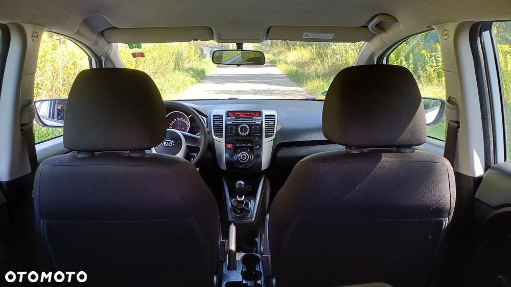 Kia Venga - 22