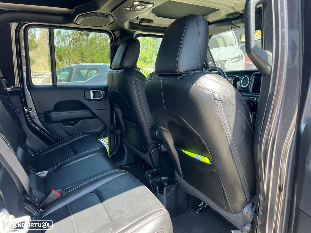 Jeep Gladiator 3.0 CRD Overland AT8 - 43
