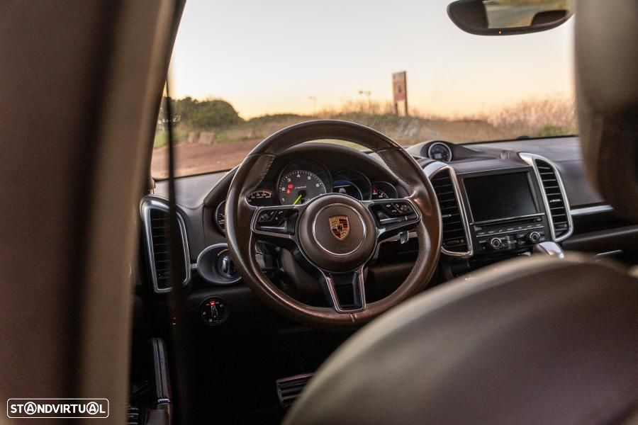 Porsche Cayenne S E-Hybrid - 27