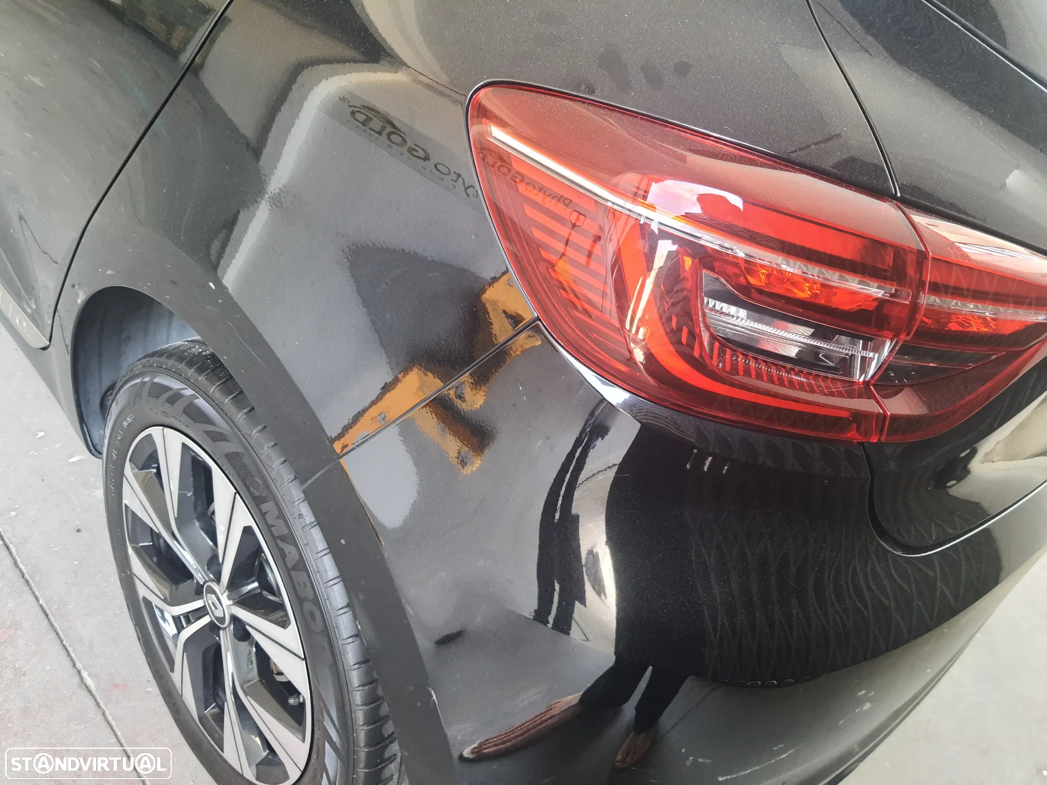 Renault Clio 1.5 Blue dCi Limited - 8