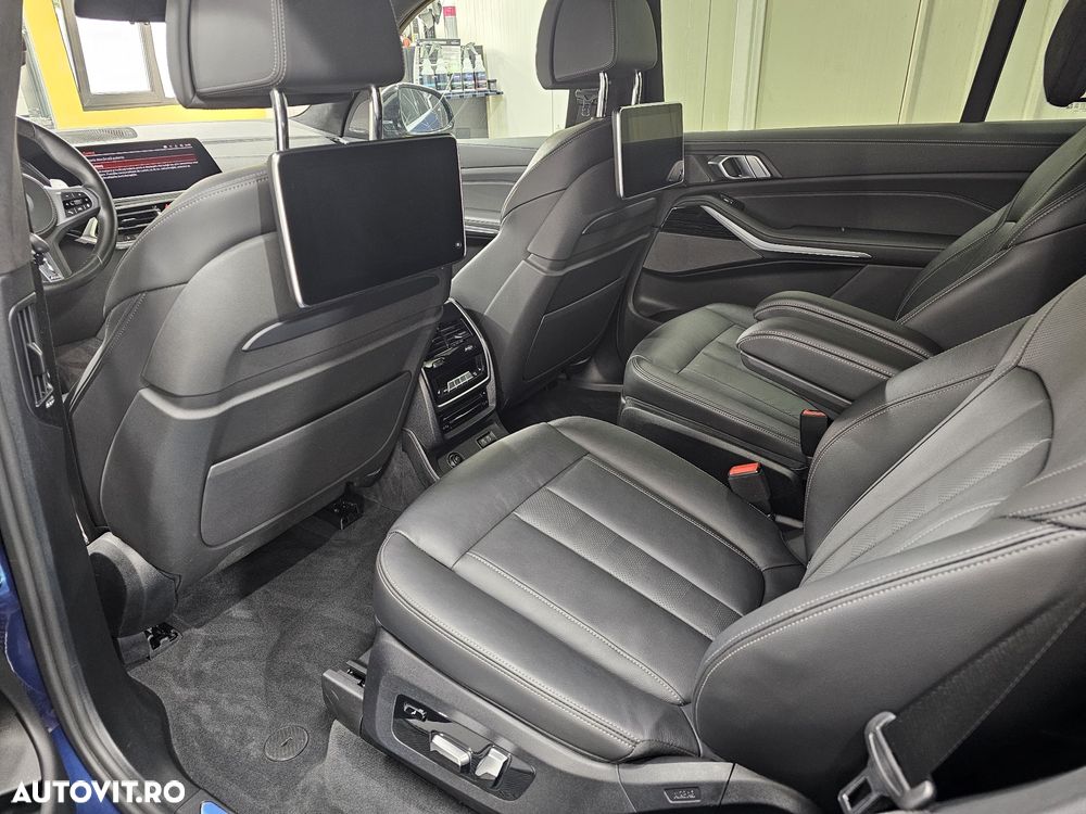 BMW X7 M50d - 12