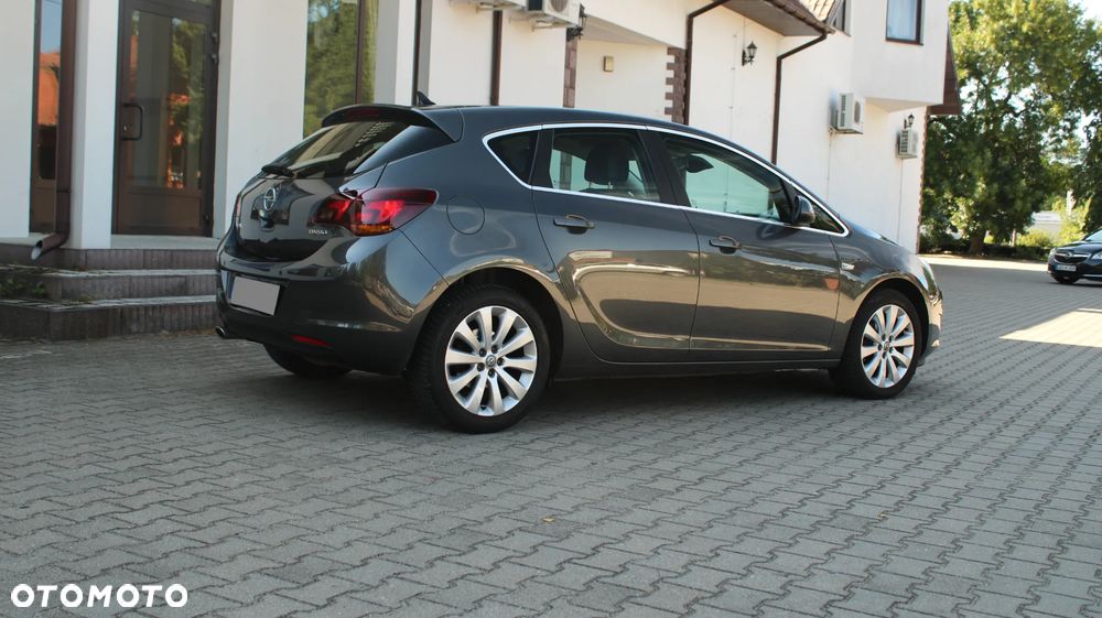 Opel Astra 1.4 Turbo Cosmo - 1
