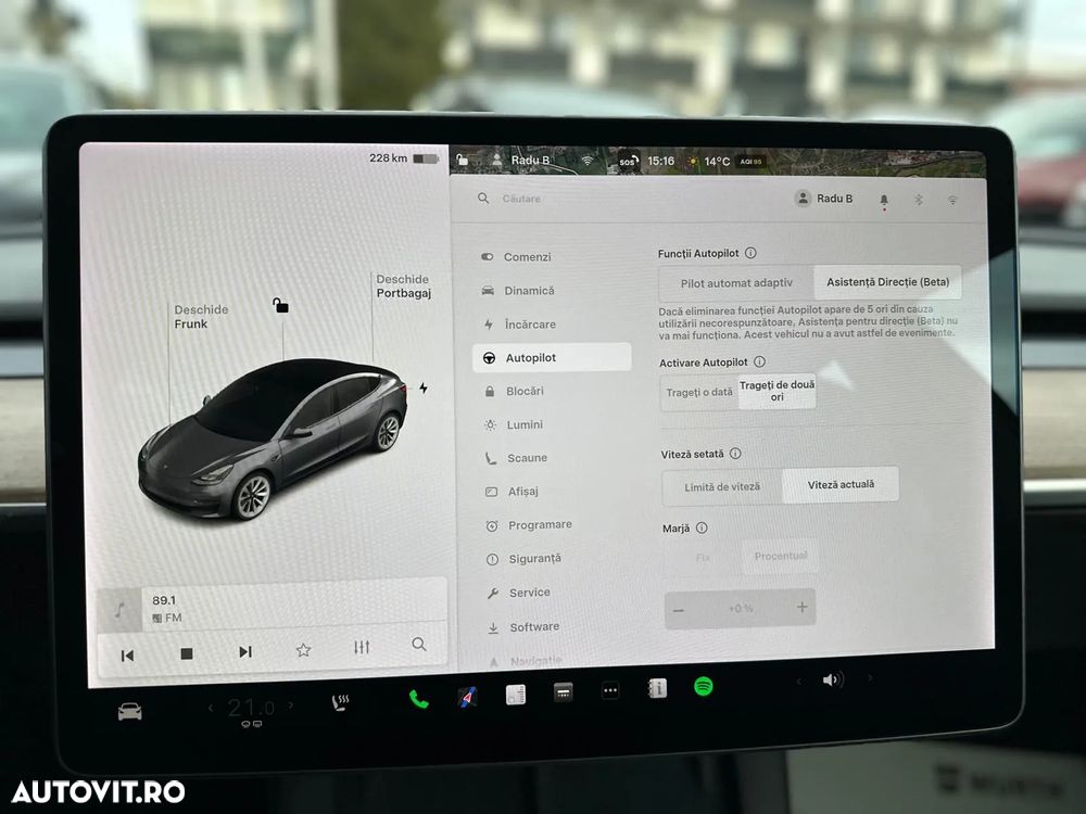 Tesla Model 3 Langstreckenbatterie Allradantrieb Dual Motor - 21