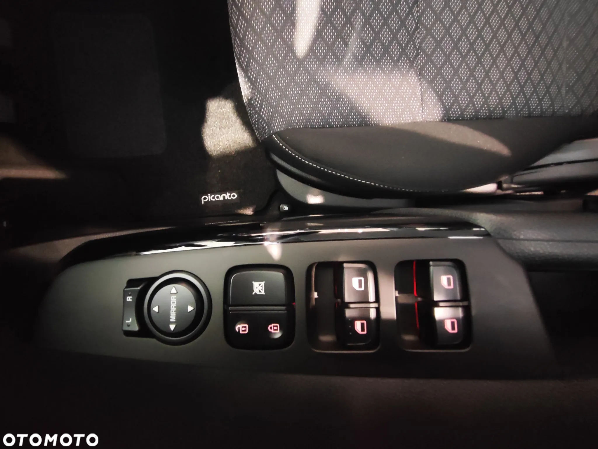 Kia Picanto 1.0 L - 17
