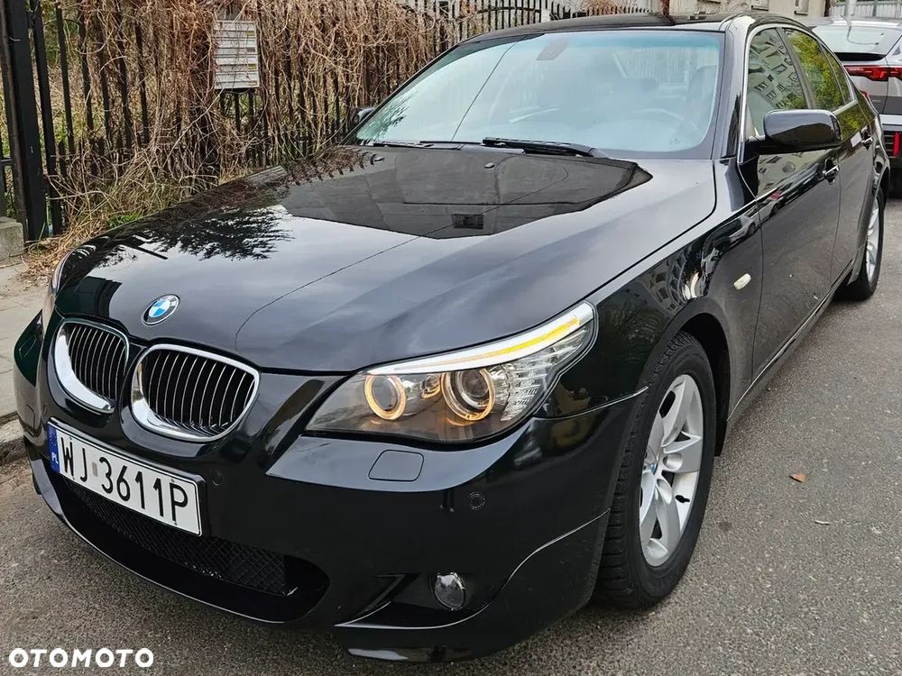 BMW Seria 5 523i - 5