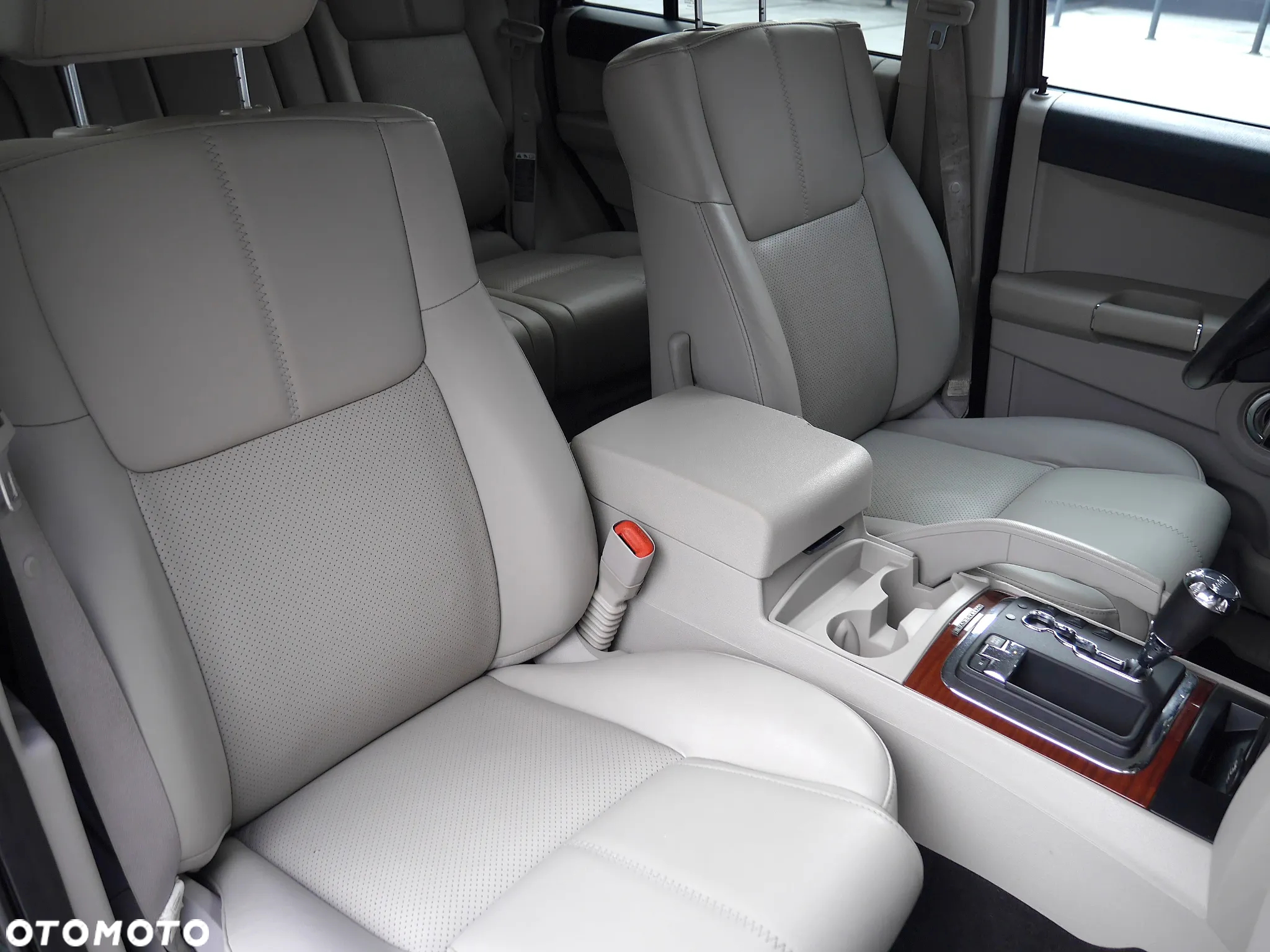 Jeep Commander 3.0 CRD Limited - 23