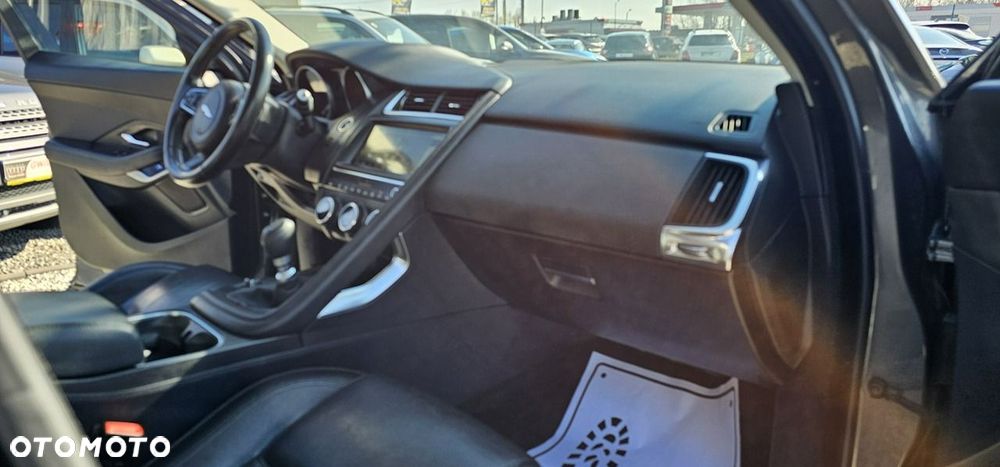 Jaguar E-Pace - 22