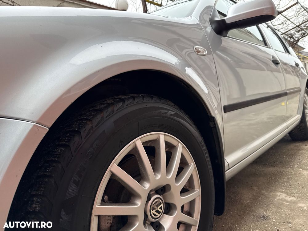 Volkswagen Golf 1.6 Comfortline - 4