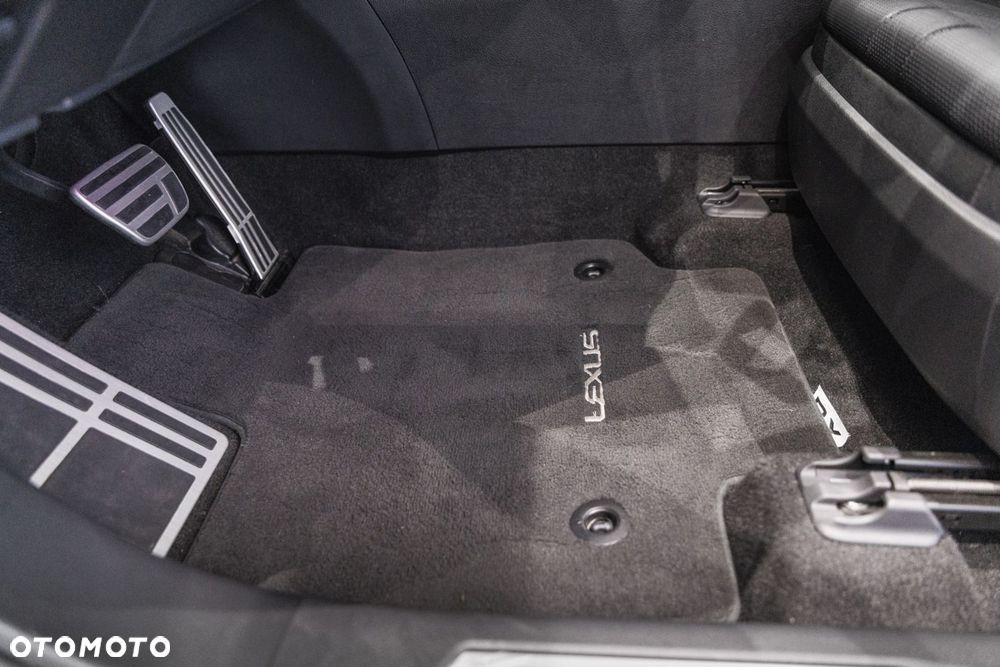 Lexus RX - 32