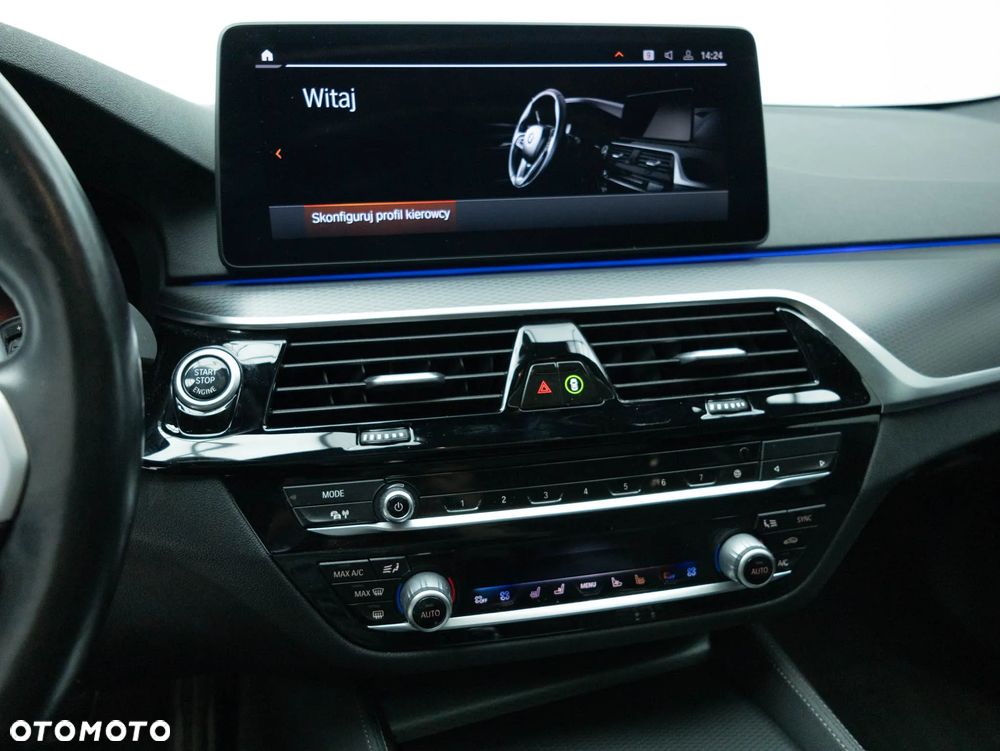BMW Seria 5 530i xDrive M Sport sport - 22